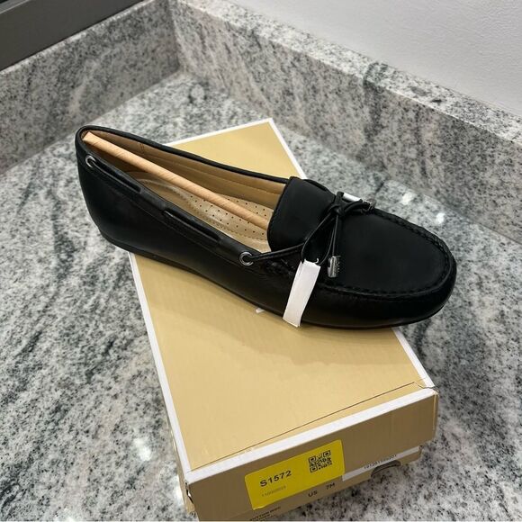 NWB Michael Michael Kors Sutton Loafer - Picture 9 of 15